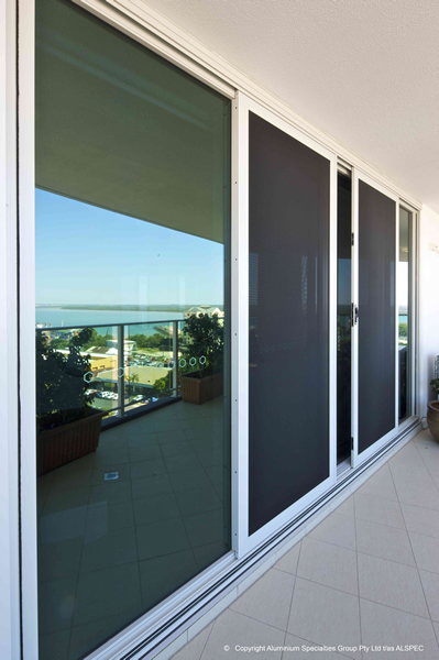 Driveway security gate